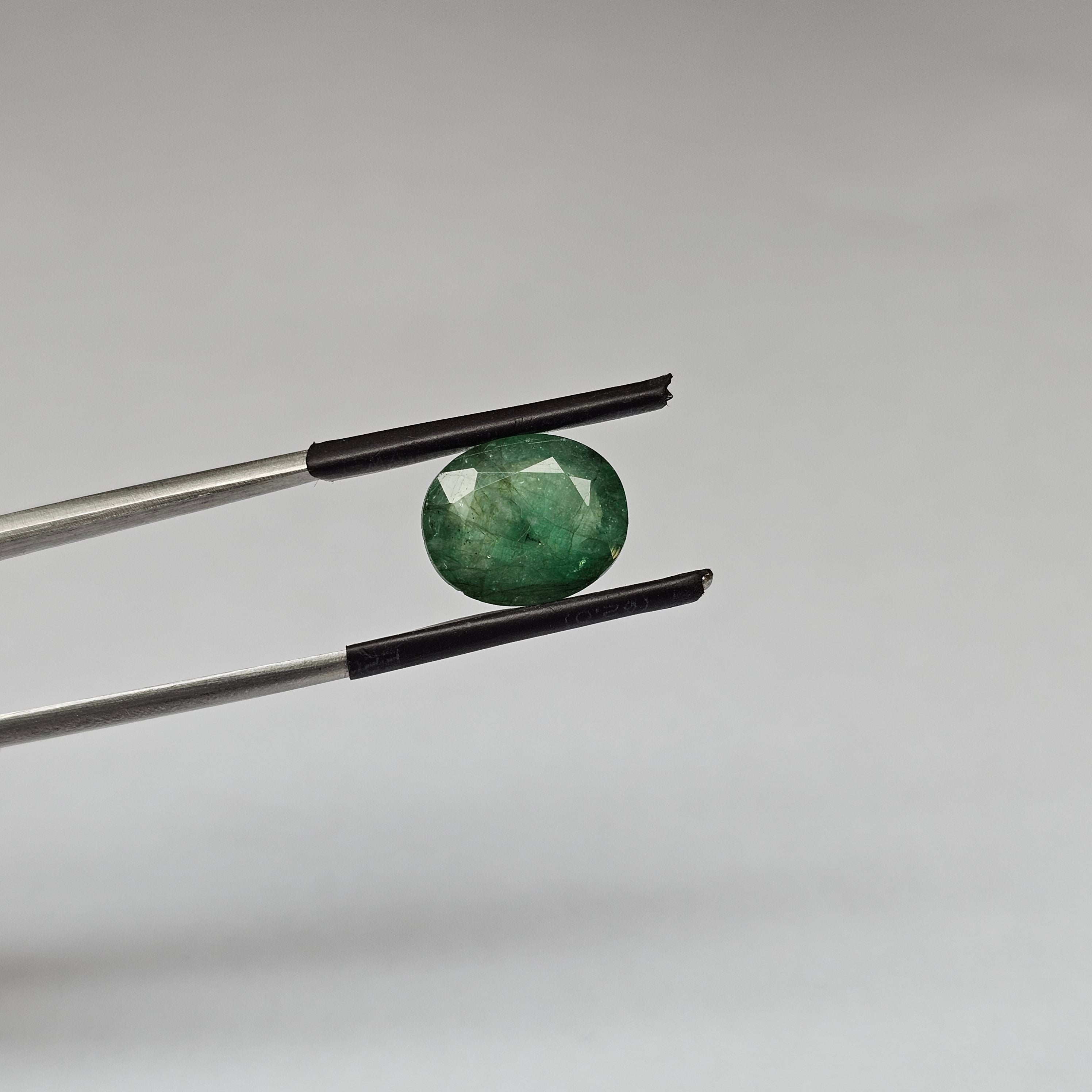 Emerald gemstone ED-2801